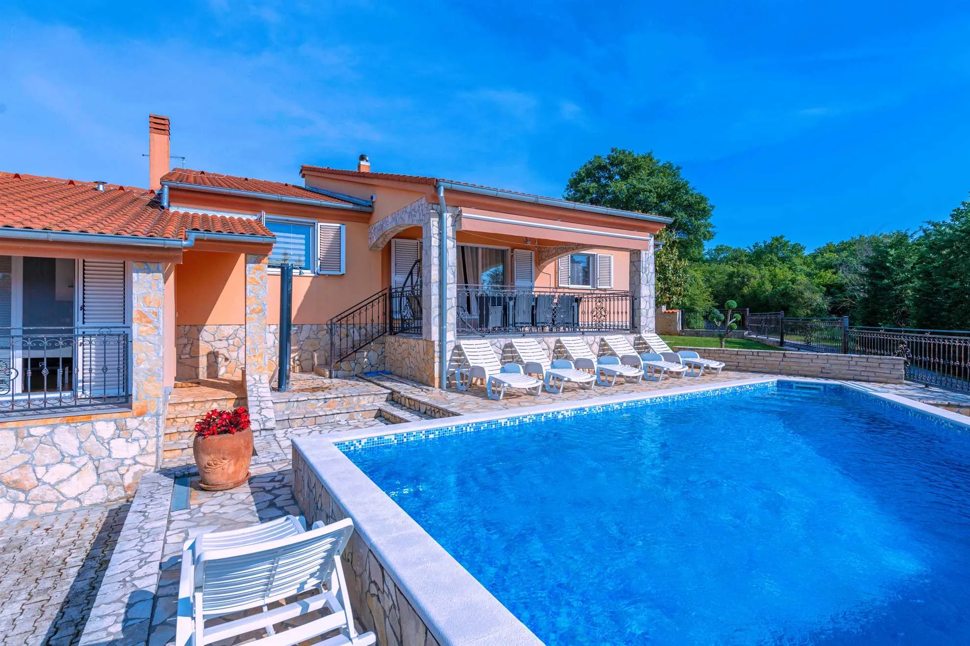 Holiday Home Villa Flora