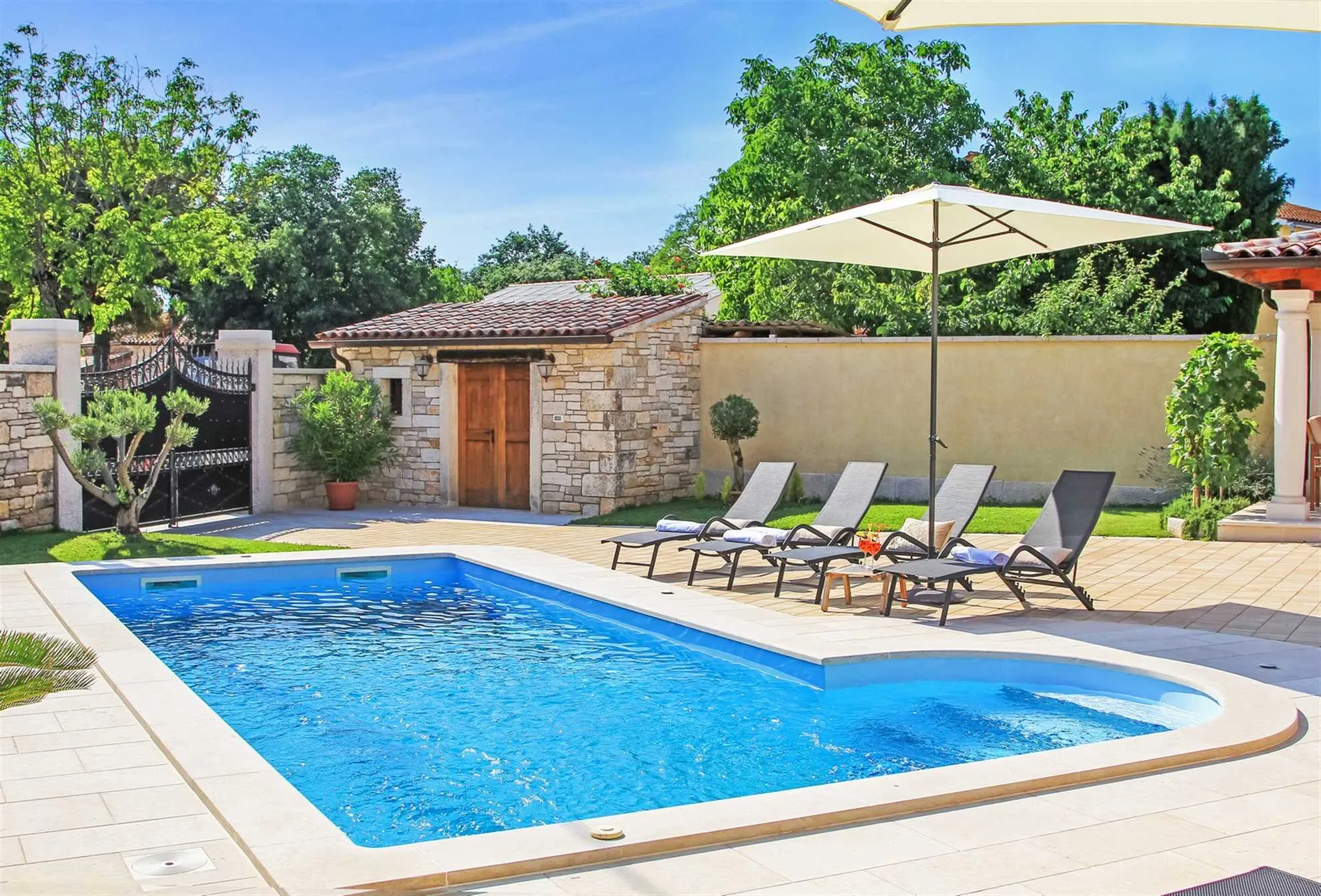 Holiday Home Villa Maria Tereza